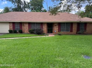 6202 Whitestone Rd, Jackson, MS 39206