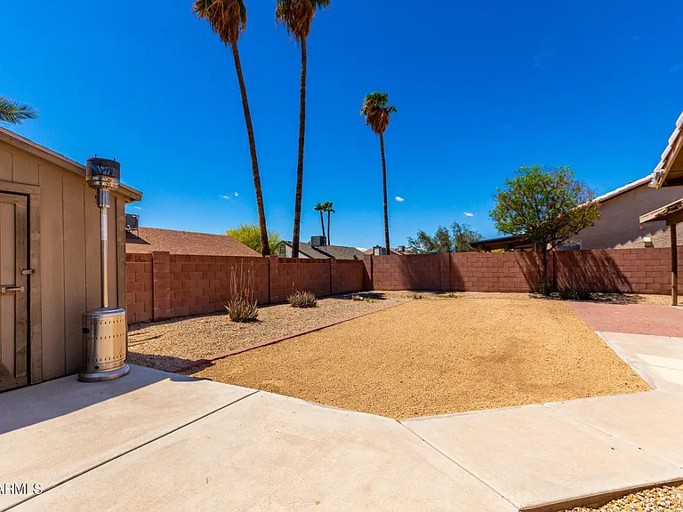 8375 W Dahlia Dr — Photo 17