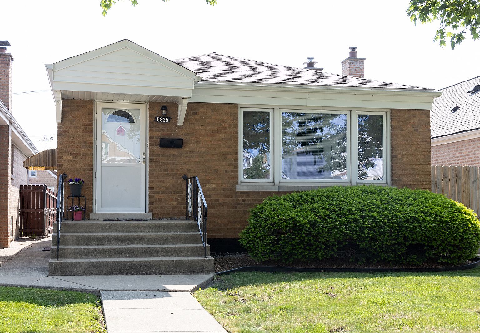 5835 S Meade Ave, Chicago, IL 60638 Zillow