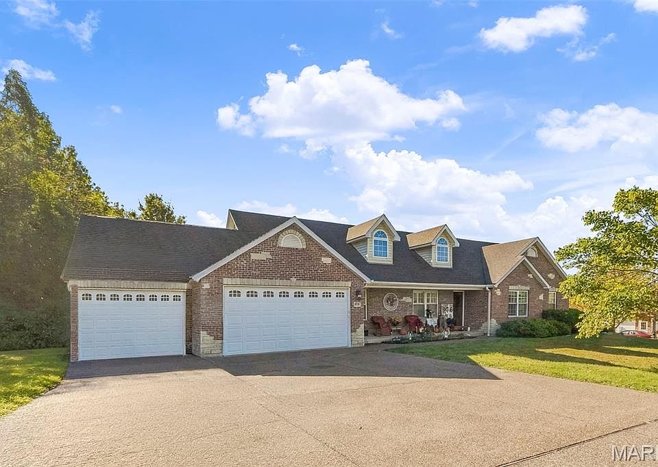 1st image of 976 Brownsmill Rd