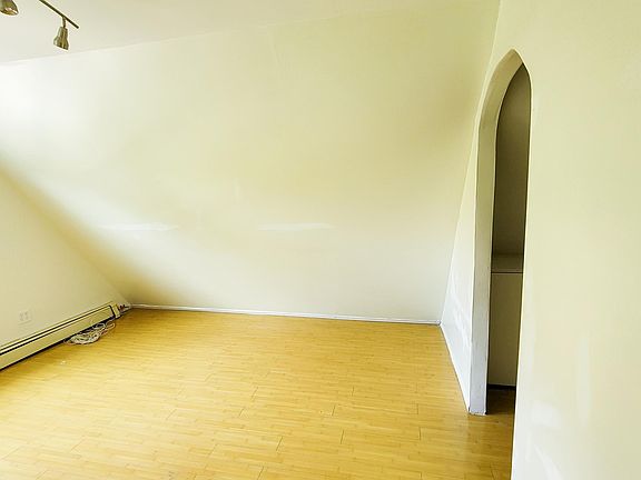 4th image of 2466 Webb Ave