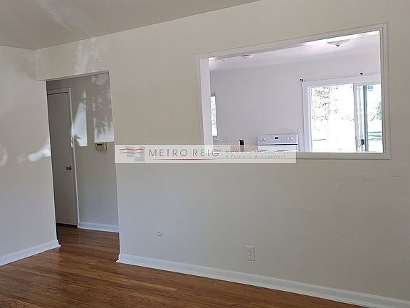 5th image of 910 37th St