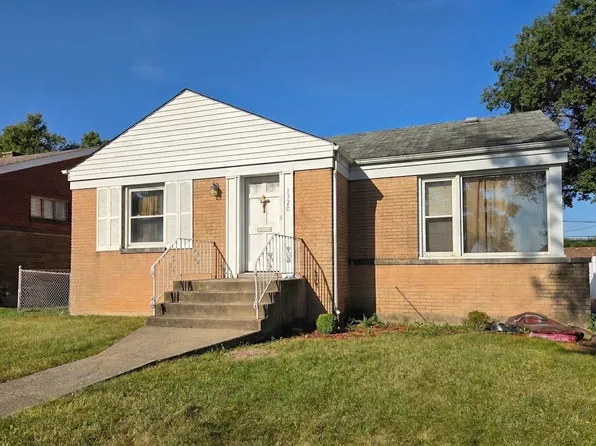 1320 Haase Ave, Westchester, IL 60154