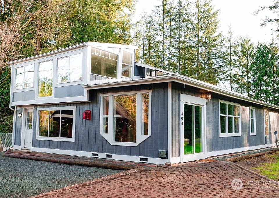 1st image of 404 11th Street