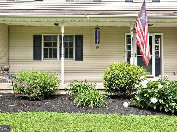 4th image of 339 Park Dr