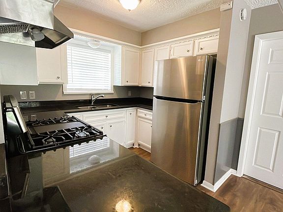 2nd image of 10506 Rockaway Dr