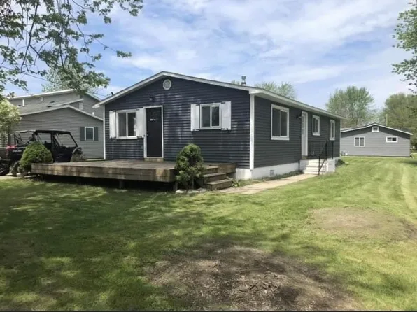 211 W Glidden Rd, Beaverton, MI 48612