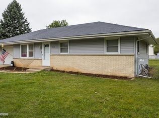 938 Crystal Dr, Machesney Park, IL 61115