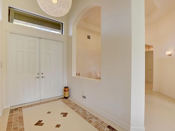 3rd image of 7007 Antinori Ln