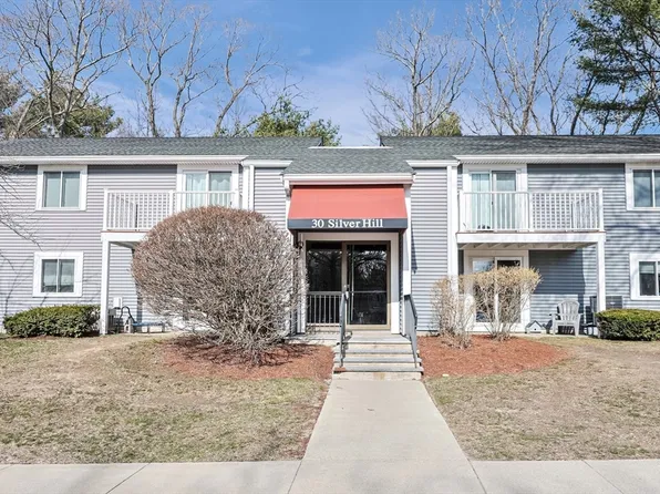 30 Silver Hill Ln APT 3, Natick, MA 01760