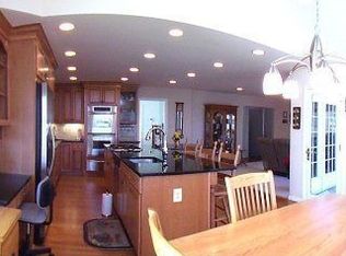 449 Upshire Cir, Gaithersburg, MD 20878