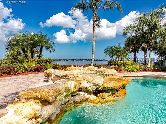 2nd image of 178 SW Palm Cove Dr