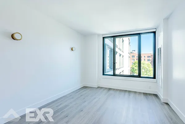 Rented by EXR | media 18