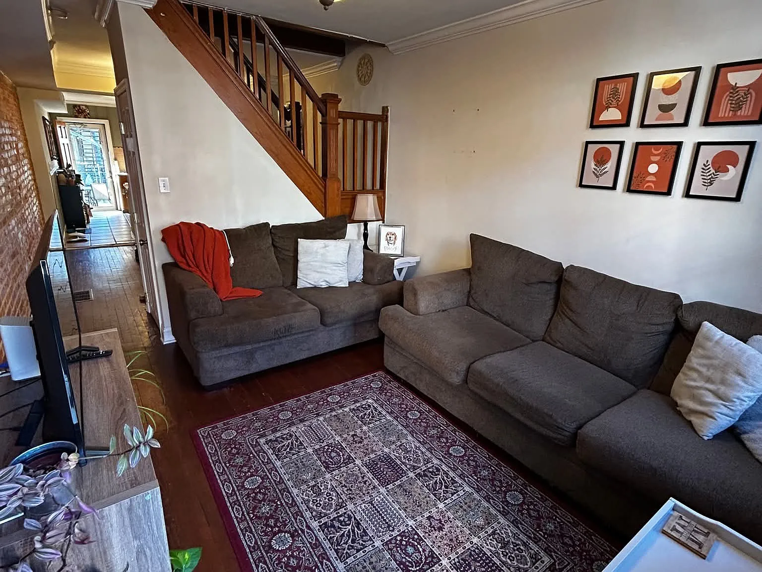 2 bed, 980 sqft, $1,900 — Photo 2