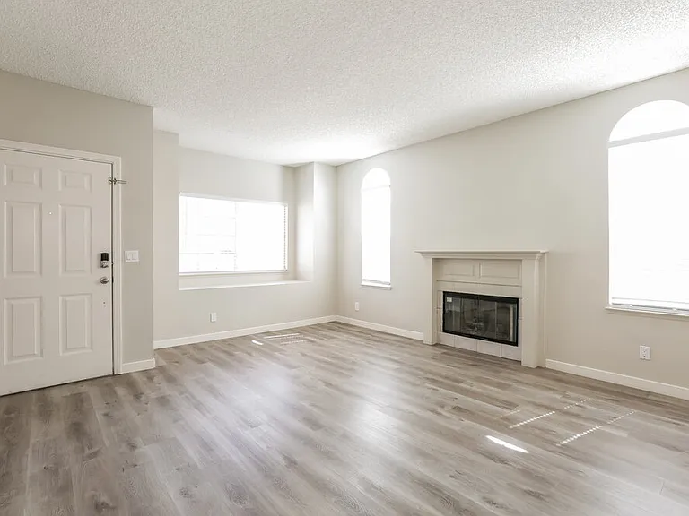 7217 Chesterton Dr — Photo 8