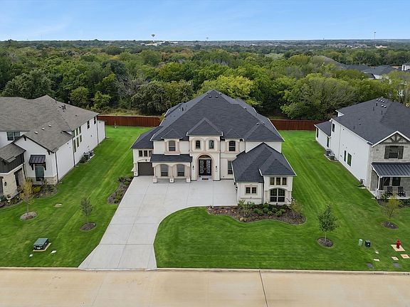 3rd image of 1044 Williams Ln