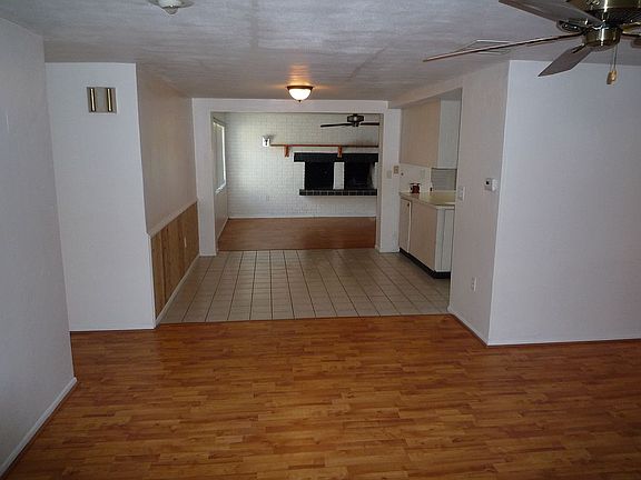 4th image of 3438 Overland Dr