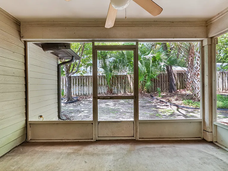 8038 SW 67th Rd — Photo 43