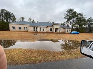 1181 Oakdale Dr, Williamston, NC 27892