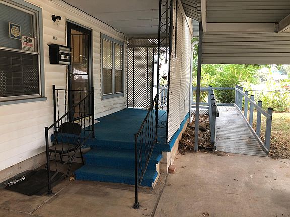 2nd image of 101 SW 42nd St