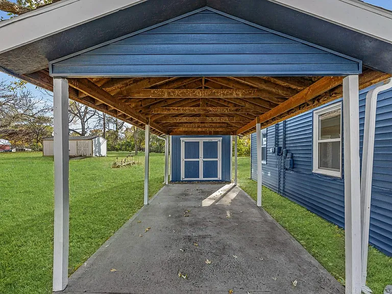 5631 Parkview Ave — Photo 4