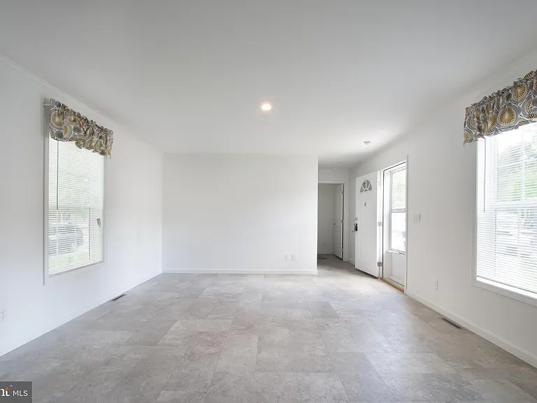 80 Longbow Ln — Photo 14