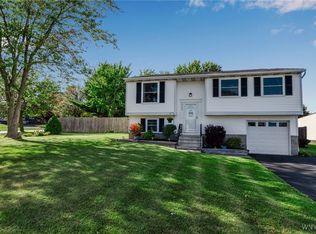 4262 Mistymeadow Ln, Hamburg, NY 14075