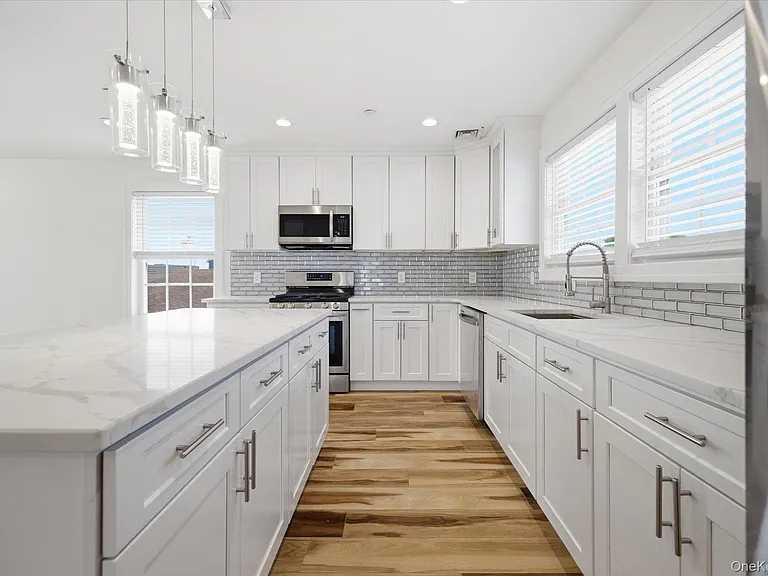 740 S Ocean Ave — Photo 17