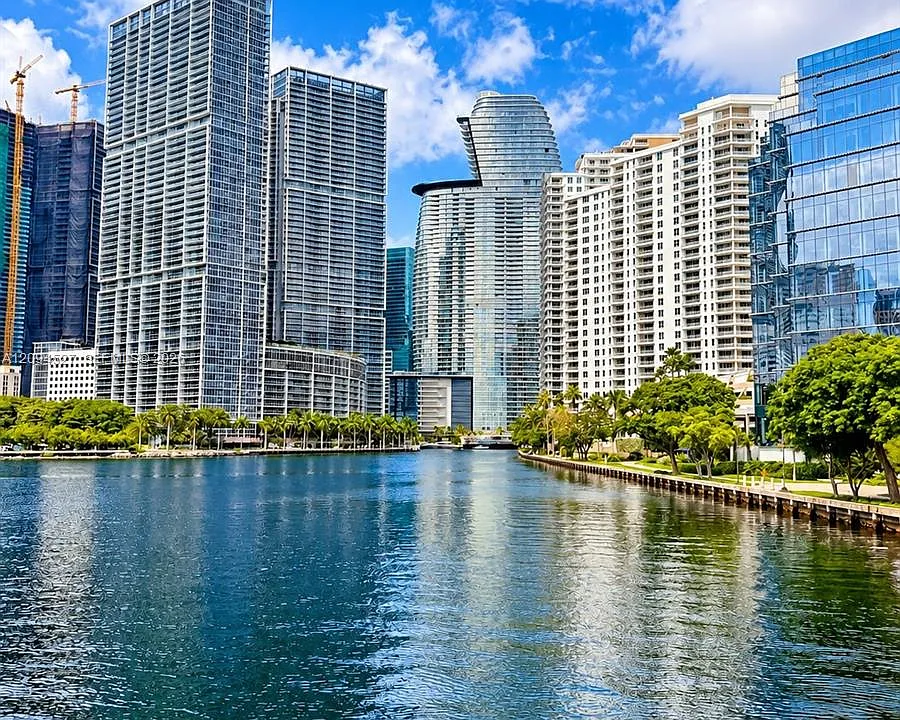 801 Brickell Key Blvd #2108