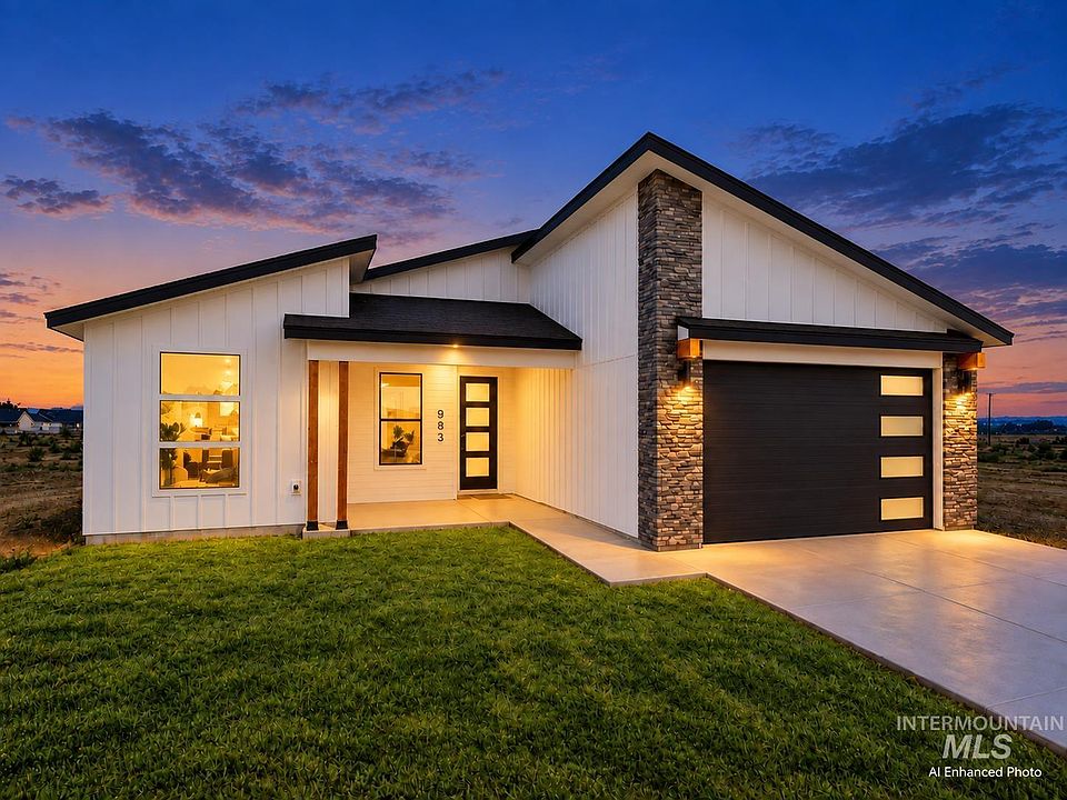1st image of 983 Quartz Rd