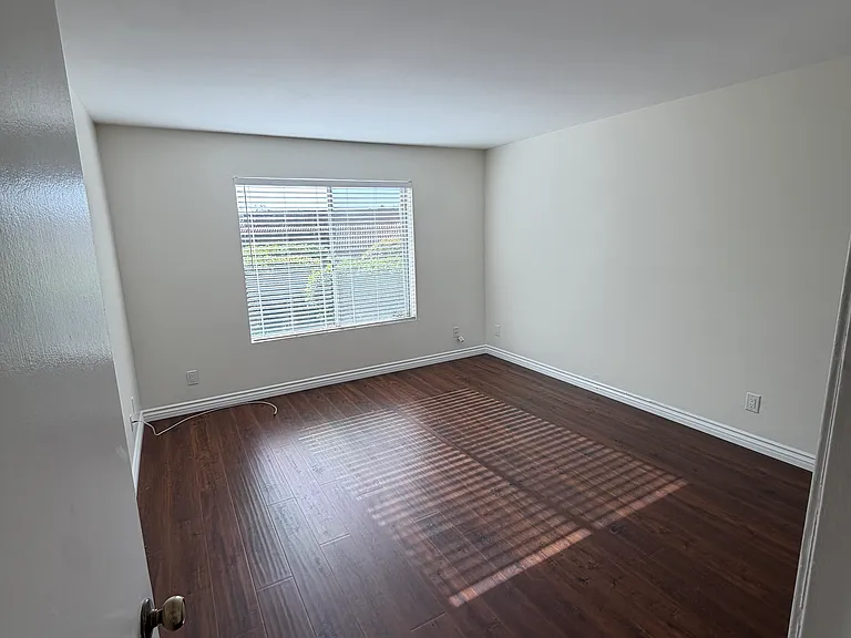 221 Oakleaf Dr — Photo 15