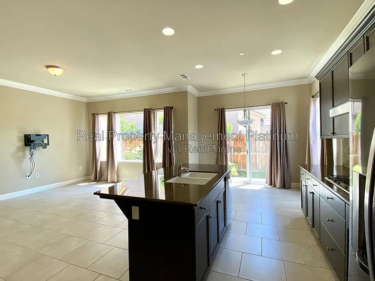 2141 W Juliet Way — Photo 23