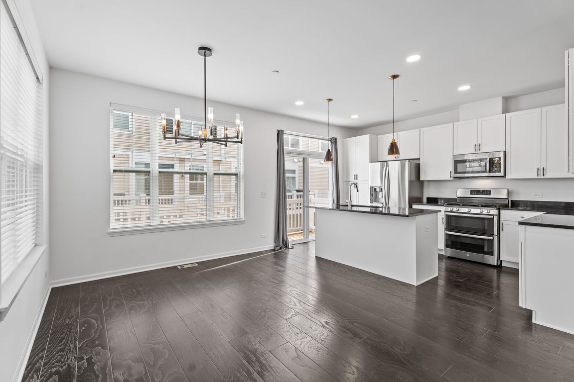 next background image