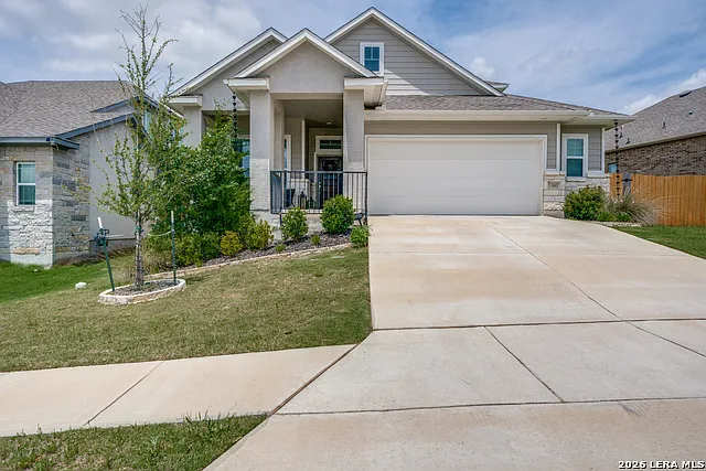 3 bed, 2.0 bath, 2080 sqft, $2,895 — Photo 1