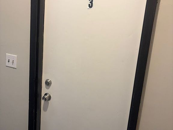 2nd image of 1513 Edmondson Ave APT 3