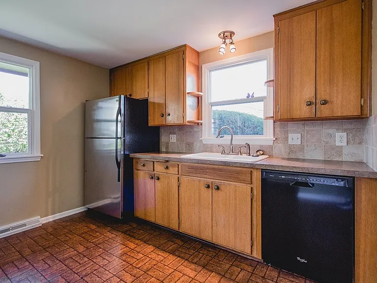 1151 Grant St — Photo 20