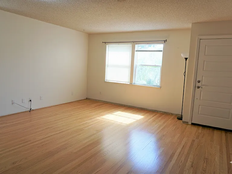 5677 Calpine Dr — Photo 4