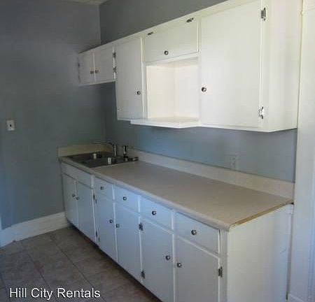 3rd image of 3300 Wilson Ave