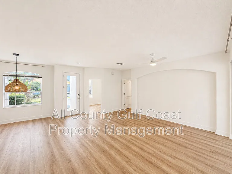 11318 Pine Lilly Pl — Photo 8