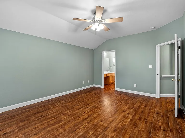 1310 Brighton Bend Ln — Photo 16
