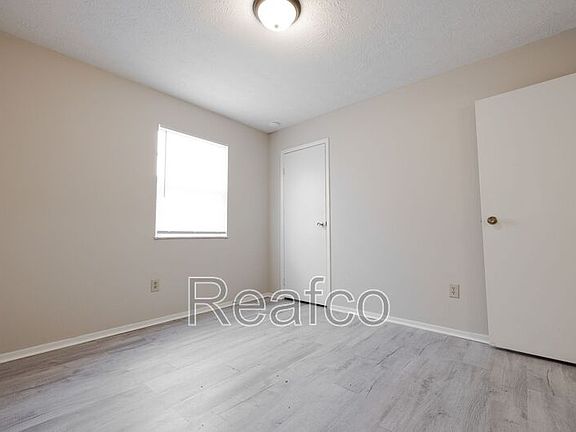 4th image of 1586 Harvester Ln