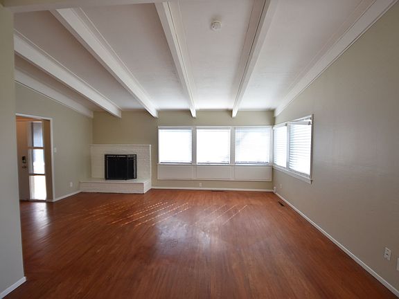 2nd image of 468 Valle Vista Ave