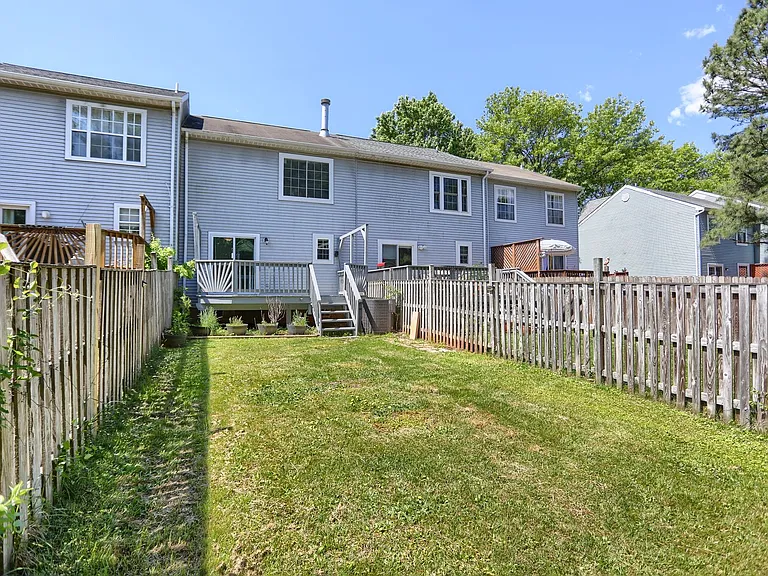 618 Milford Ct — Photo 28