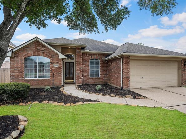 18315 Crossland Ct, Cypress, TX 77433