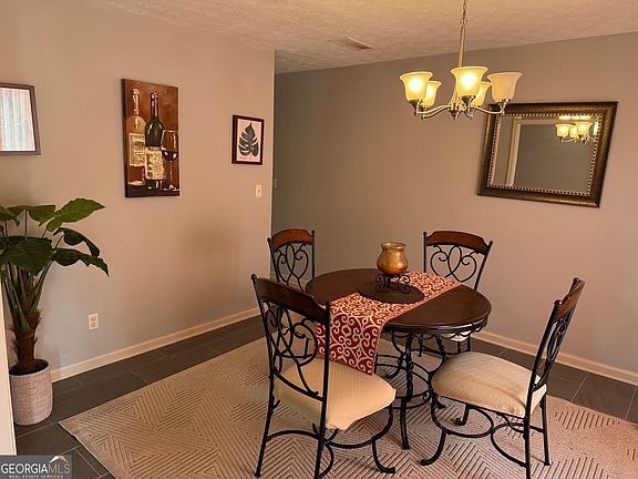 3rd image of 3080 Aberdeen Way