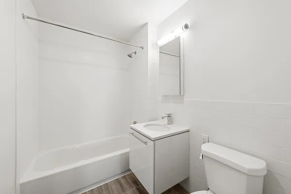 Rented by Nest Seekers International | media 29