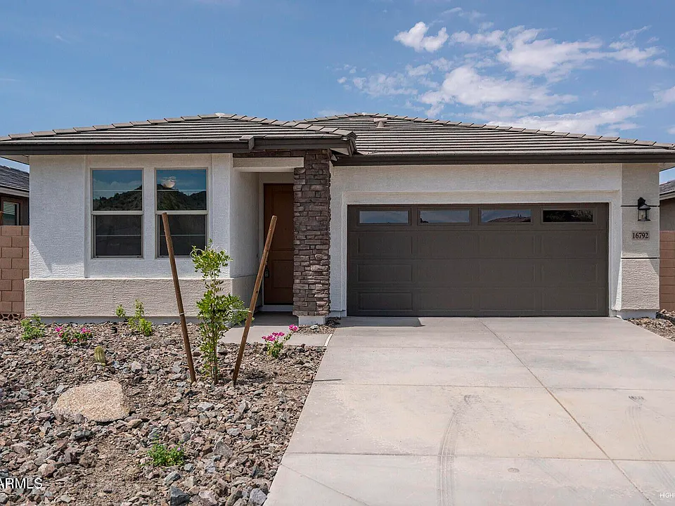 16792 W Gwen St