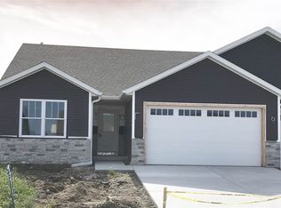 4816 Chestnut Dr, Springfield, IL 62711