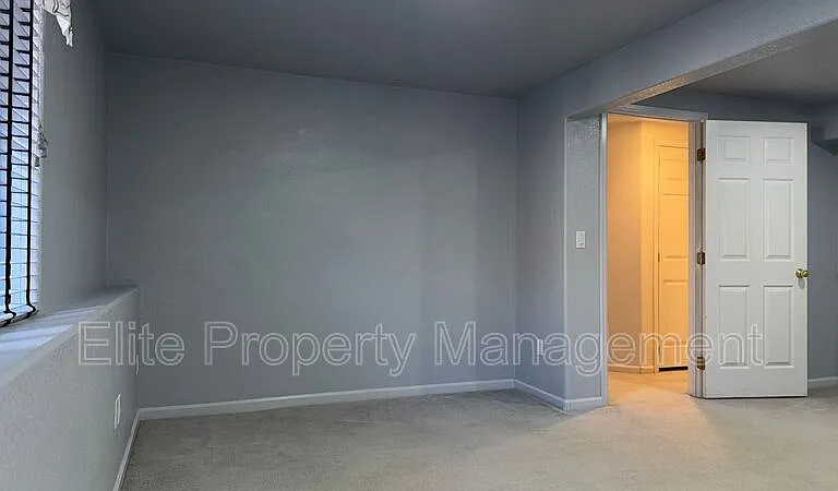 629 W Kenosha Dr — Photo 29