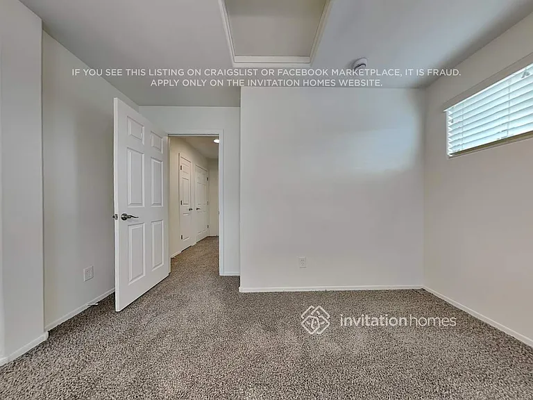 239 N Sandal — Photo 11